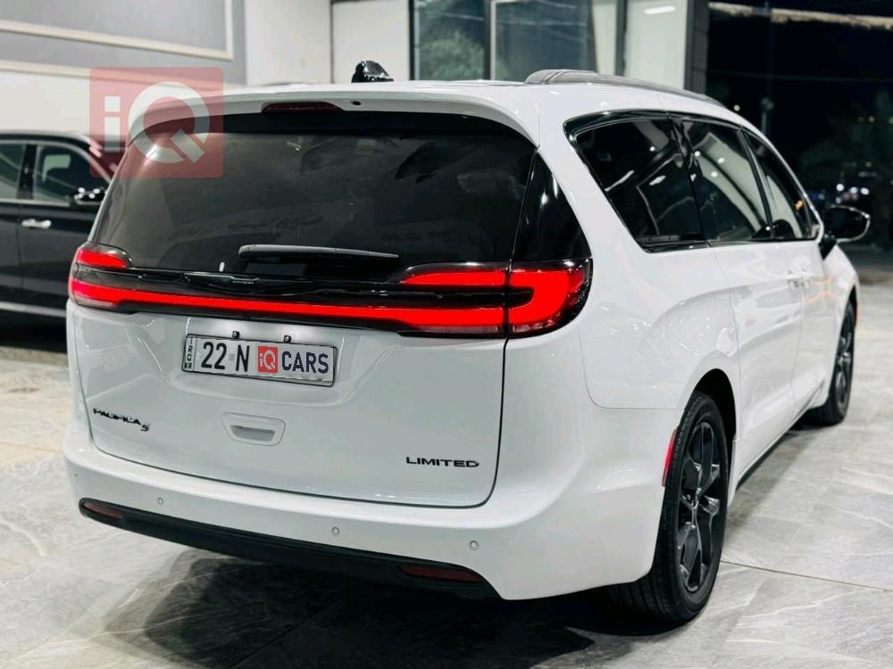 Chrysler Pacifica